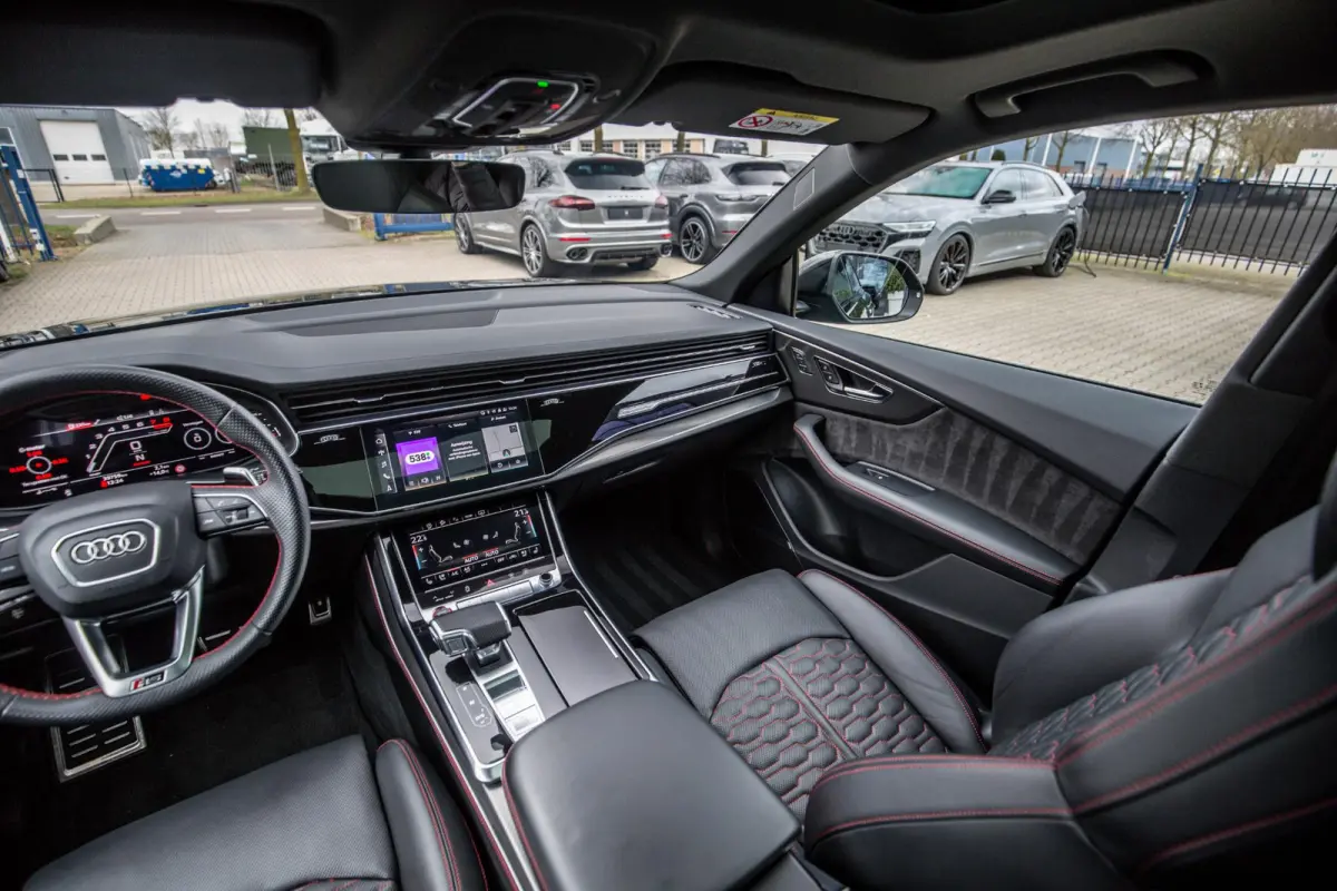 RSQ8 4.0 TFSI quattro
