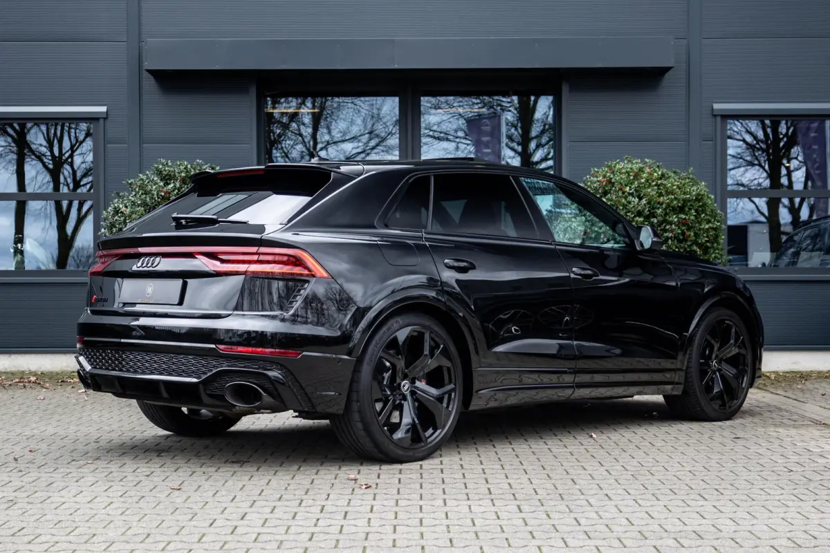 RSQ8 4.0 TFSI quattro