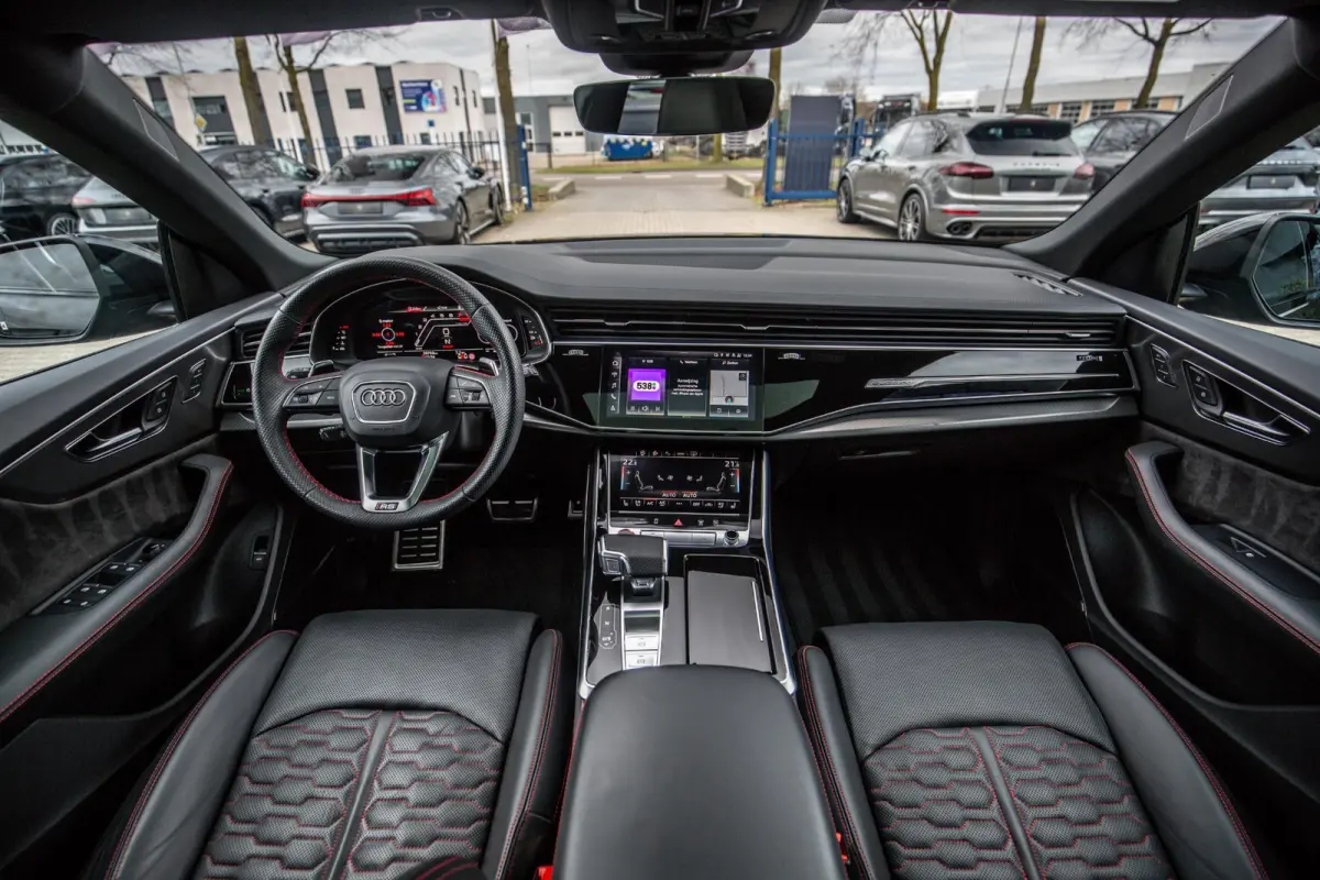 RSQ8 4.0 TFSI quattro