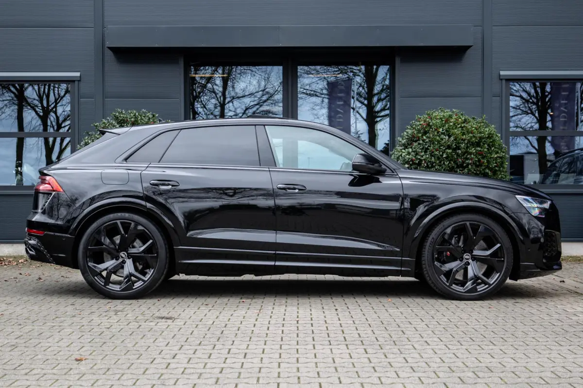RSQ8 4.0 TFSI quattro