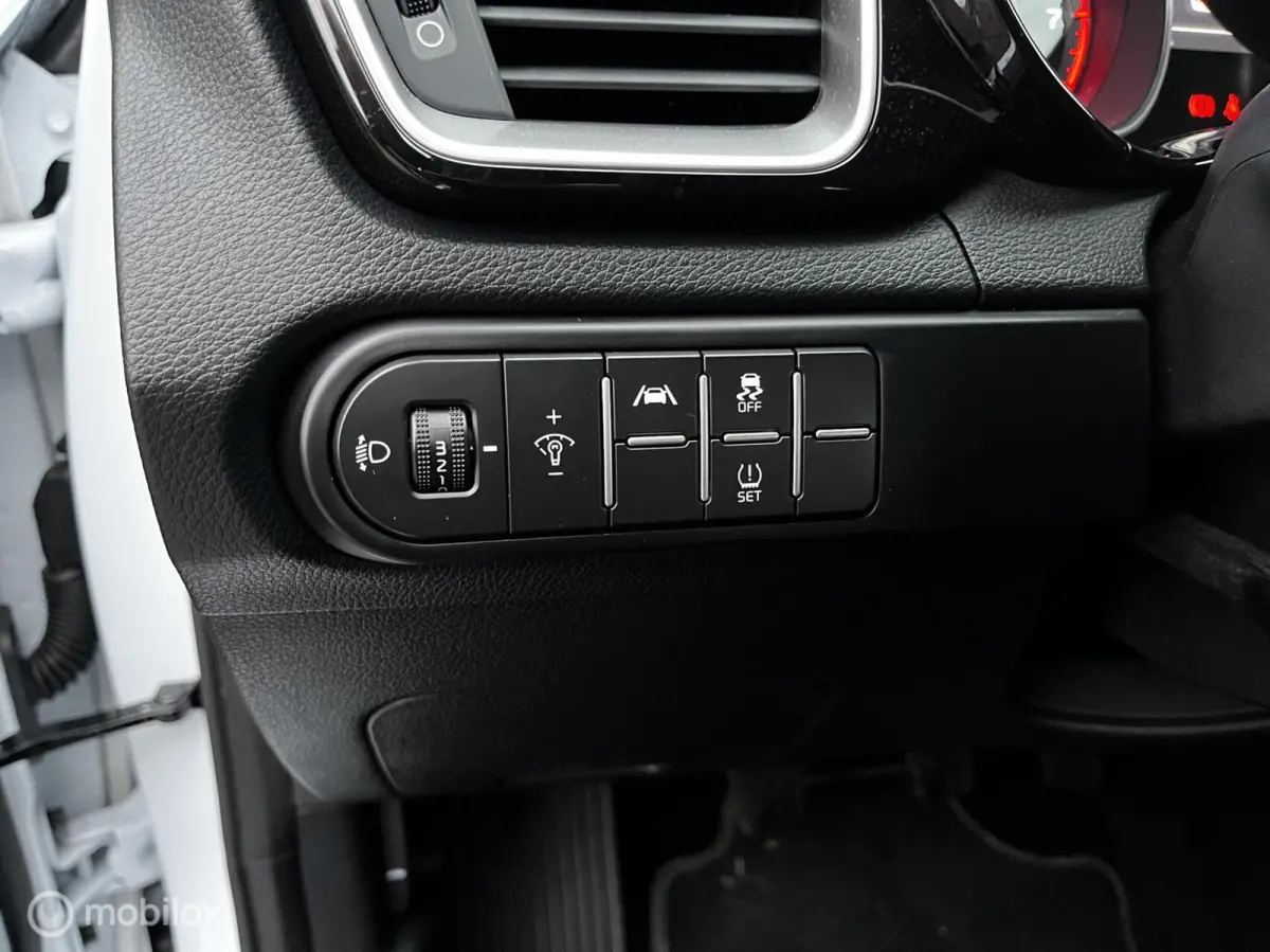 1.5 T-GDi DynamicLine NAVI/CAMERA/CRUISE