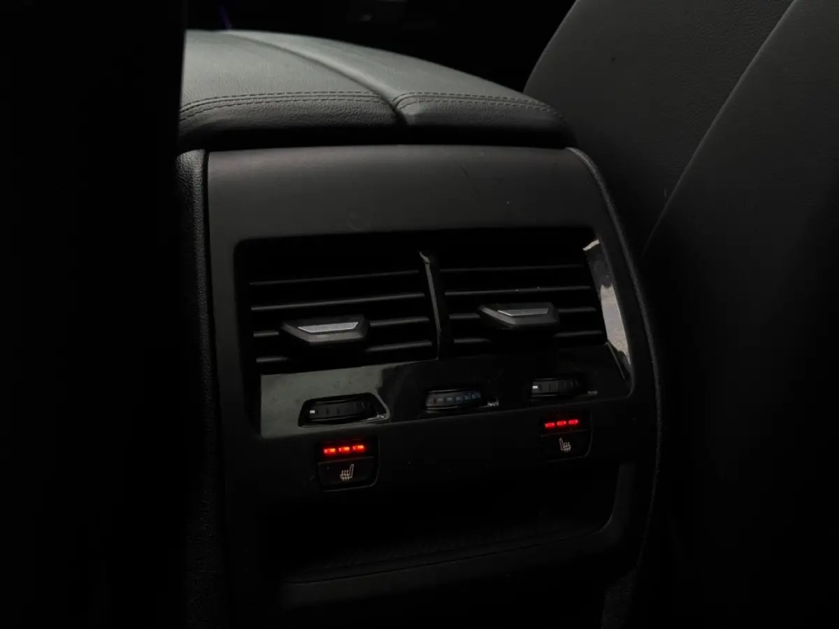 xDrive40d M PACK PANO KUIPSTOELEN LEDER LED NAVI CAMERA