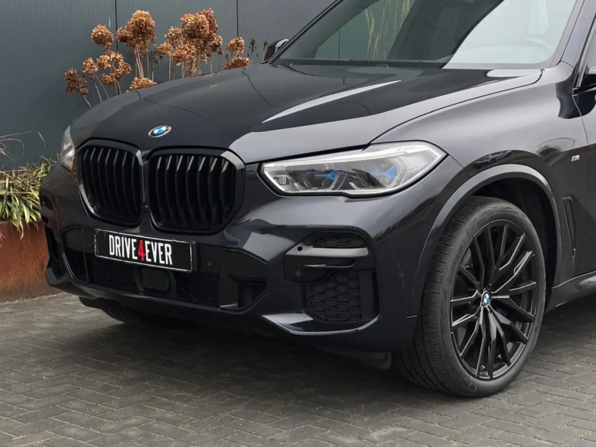 xDrive40d M PACK PANO KUIPSTOELEN LEDER LED NAVI CAMERA