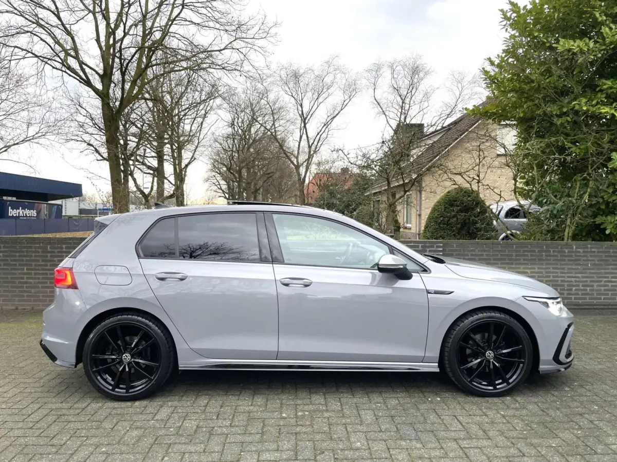 1.5 eTSI 2x R-Line/ Cam/ IQ LED/ Pano/ Harman/Kardon