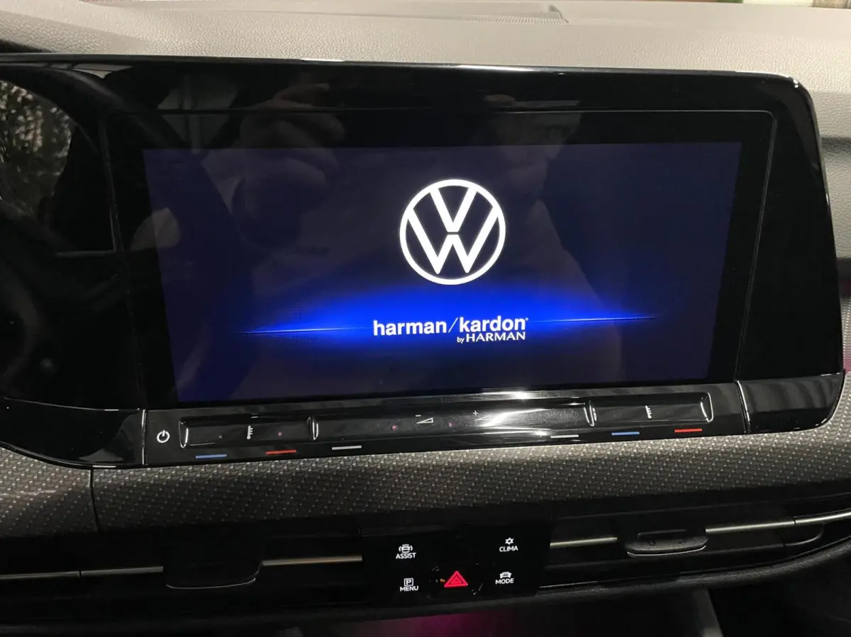 1.5 eTSI 2x R-Line/ Cam/ IQ LED/ Pano/ Harman/Kardon