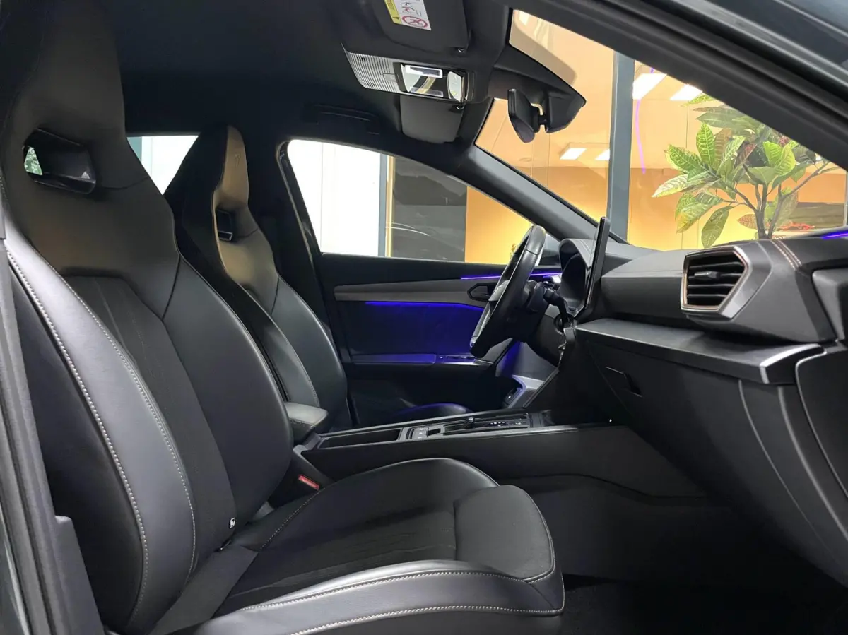 1.4 e-Hybrid VZ 245 PK/ Cam/ Sportstuur/ Trekhaak/ 19''LMV