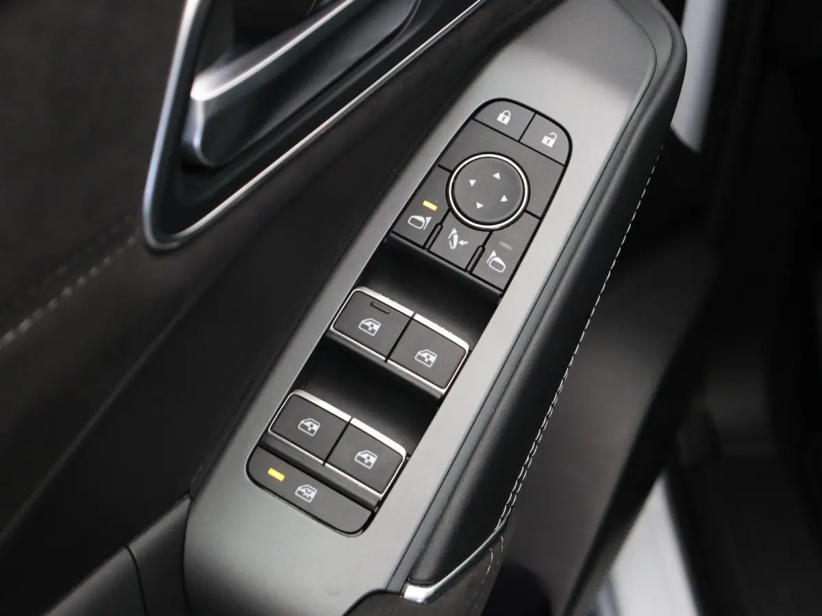 158pk MHEV Xtronic N-Design | Lederen bekleding | Climate control | Rondomzicht camera | Google intergratie | Pilot assist |