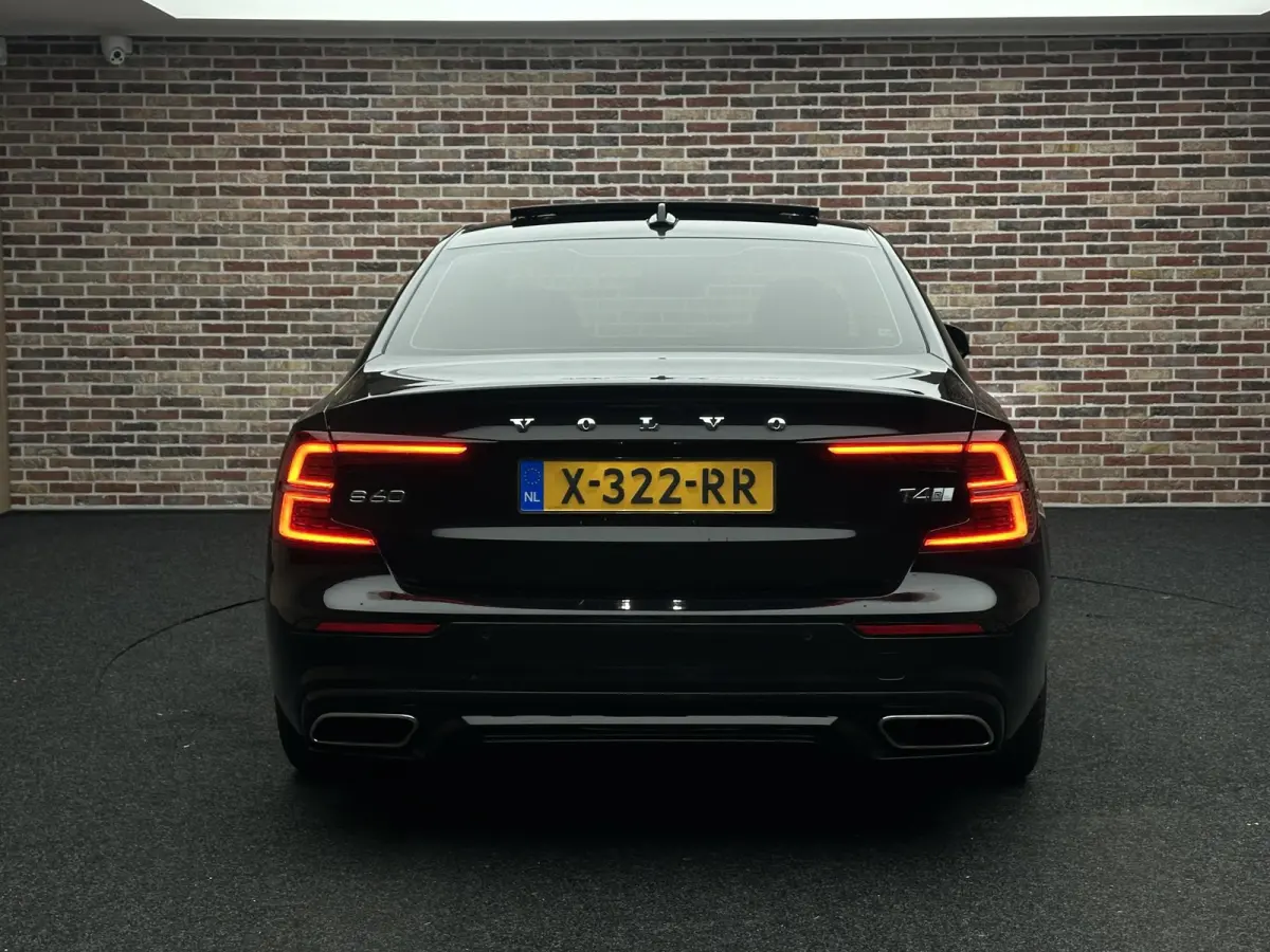 2.0 T4 R-Design Camera | Adaptieve cruise | Elekt. verstelbare stoel