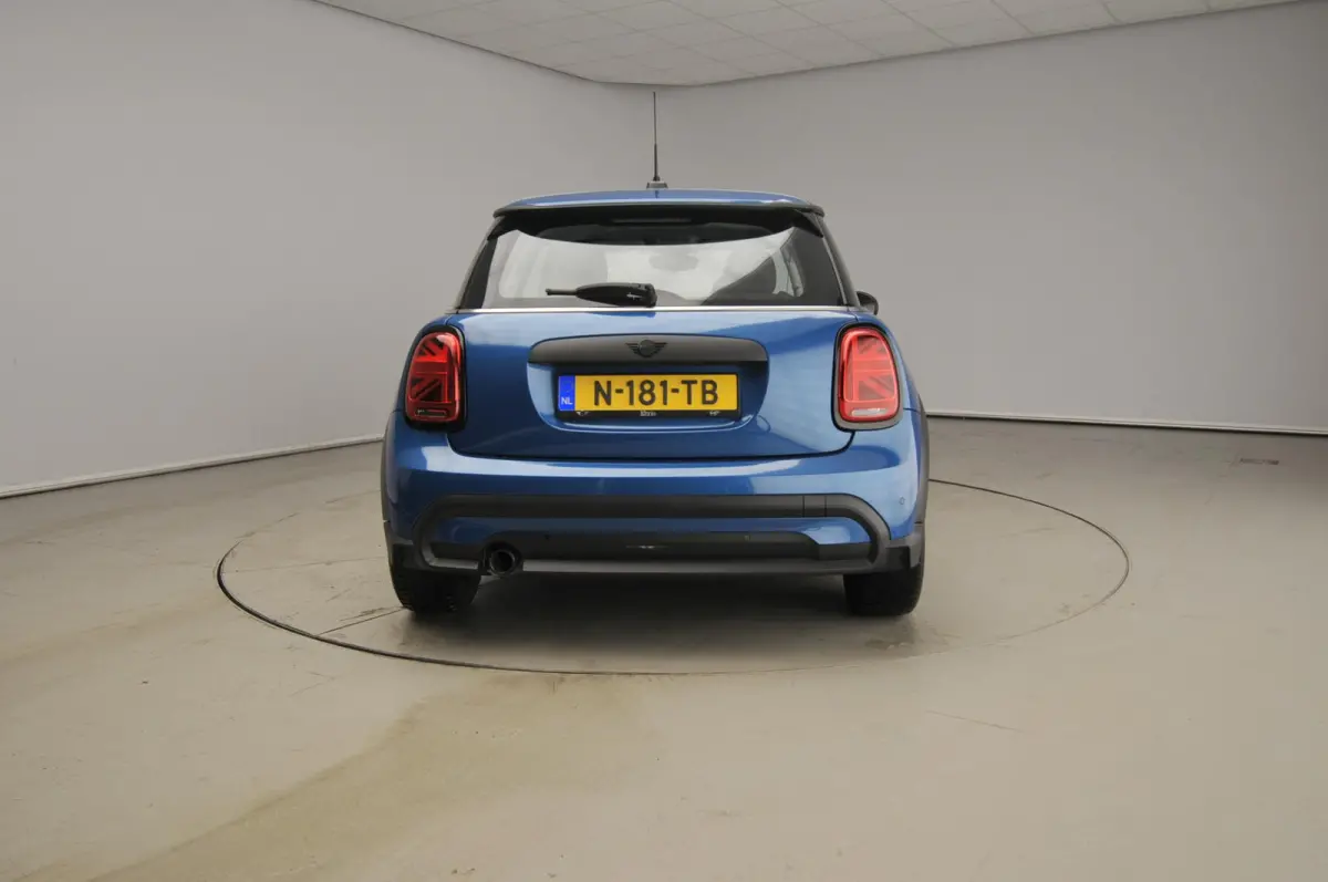 One Sportstoelen / Climate / Cruise / LED / PDC / ISOFIX / Alu wielen black