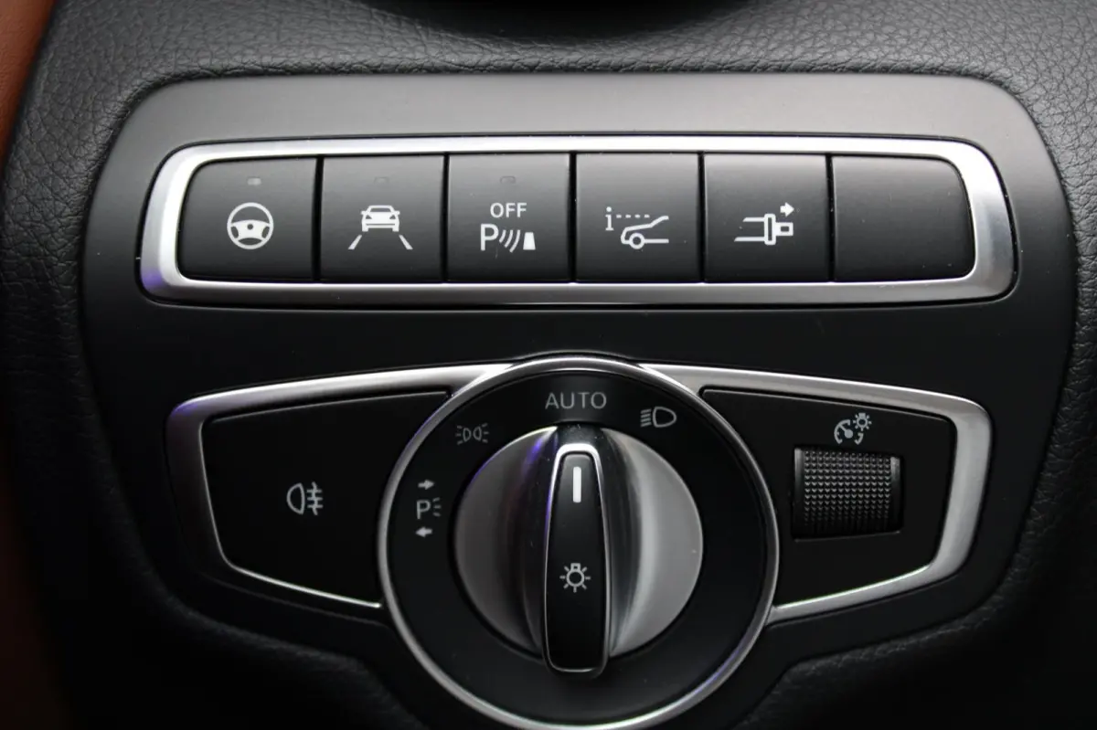 63 AMG | AMG Drivers Package | Designo | head-up | stoelkoeling | airscarf | burmester | 360 camera