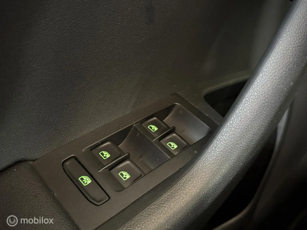 1.0 TSI|Leder|Apple Carplay|Trekhaak|