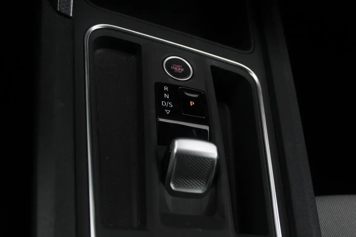 1.5 eTSI Style Business Intense Automaat | Stoel en Stuur verwarming | Camera | LED