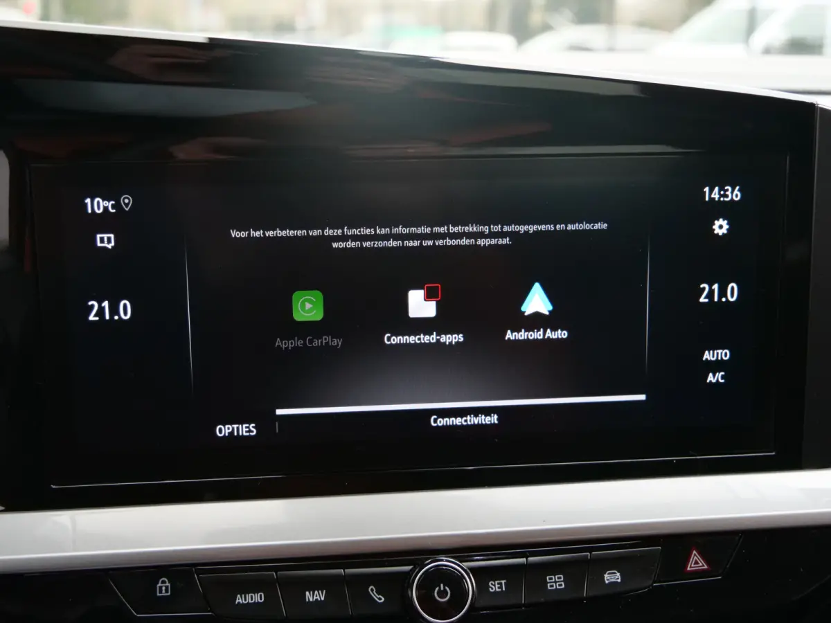 1.2 Turbo Business Elegance 130 Pk Automaat Navigatie / DAB / Apple Carply / Camera