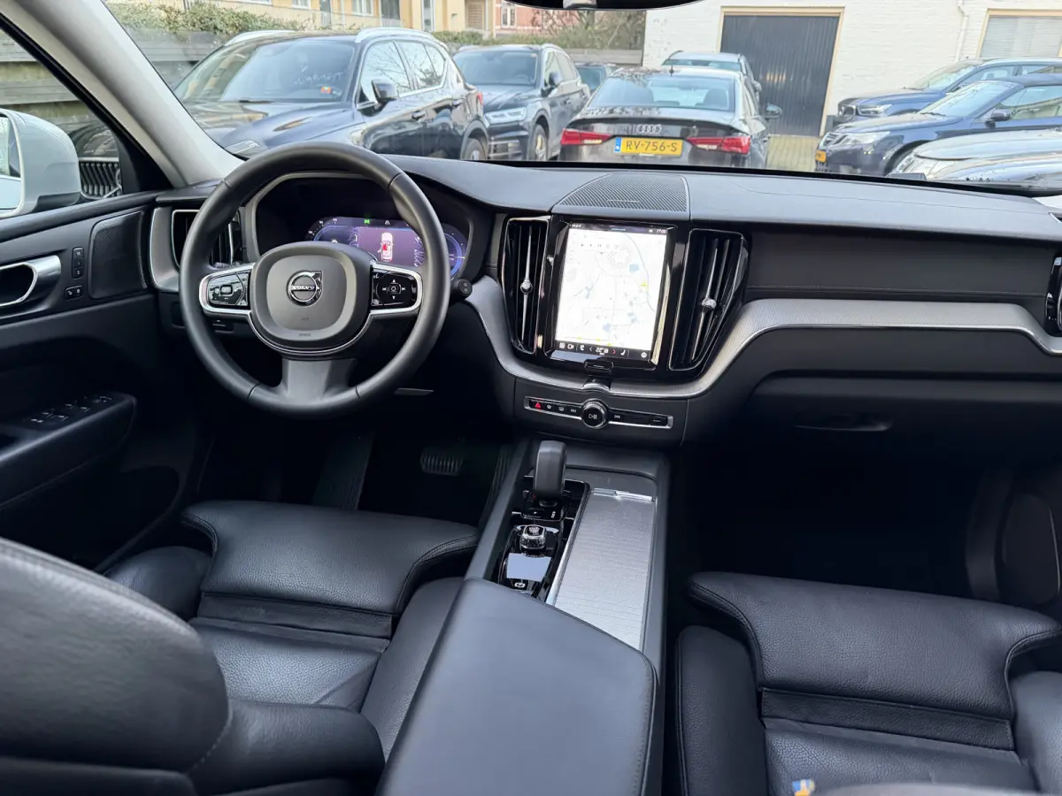 2.0 T6 Plug-in hybrid AWD Ultimate Chrome Panoramadak Headu UP Longe range SOH 100%