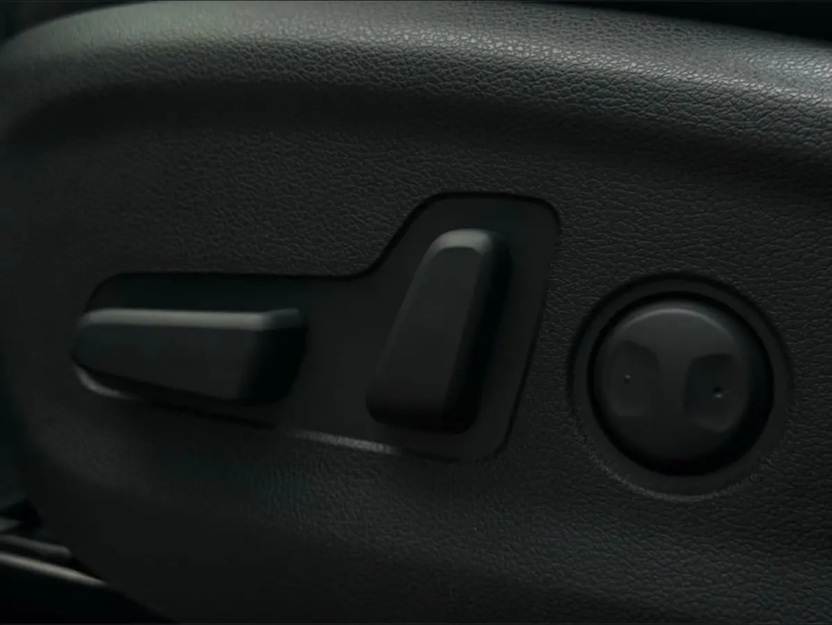 1.6 T-GDI Premium Plus / TREKHAAK / CARPLAY / PANO / 360 CAMERA / DODEHOEK / STOELVERKOELING + VERW / ELEK STOELEN