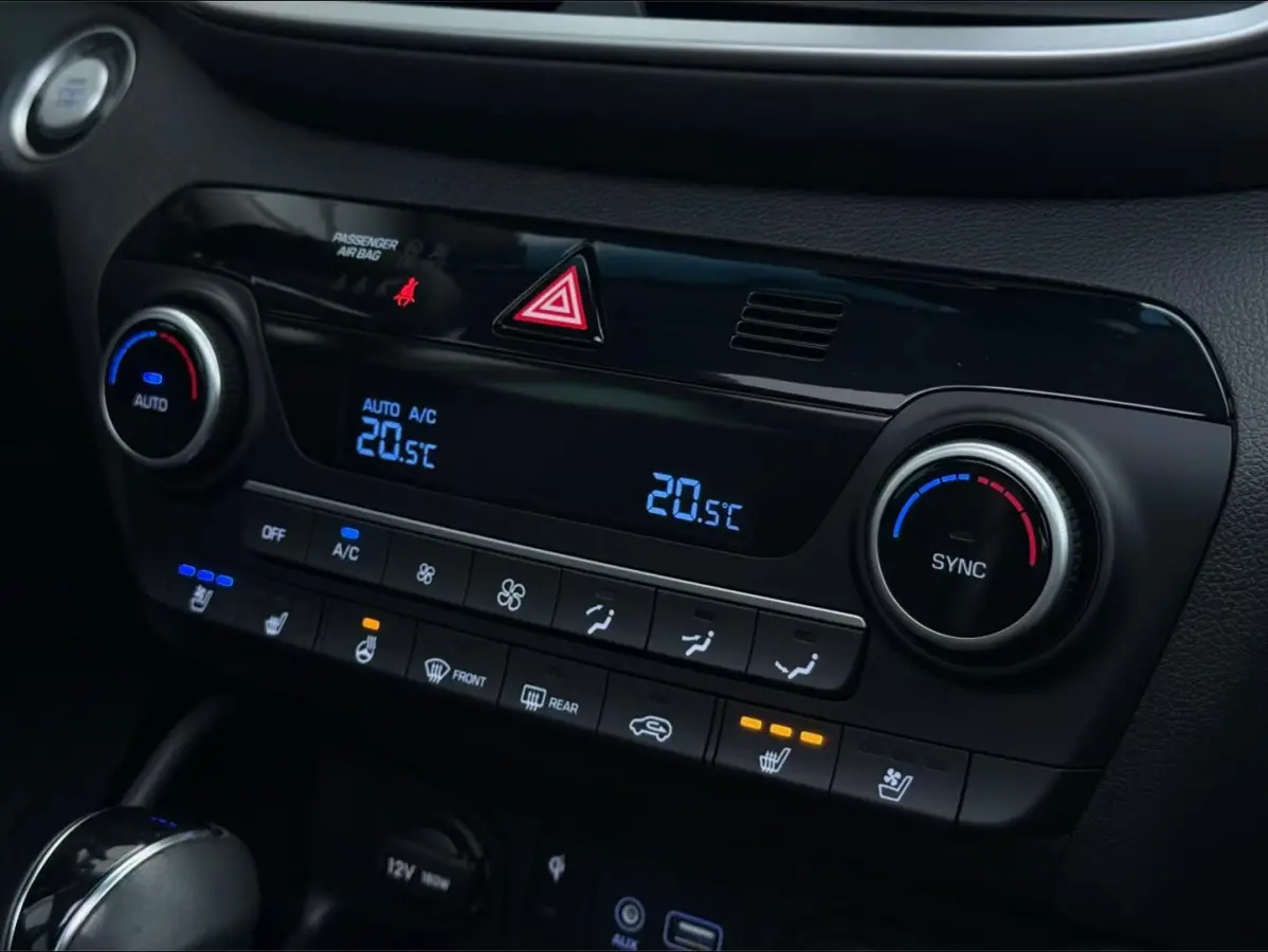 1.6 T-GDI Premium Plus / TREKHAAK / CARPLAY / PANO / 360 CAMERA / DODEHOEK / STOELVERKOELING + VERW / ELEK STOELEN