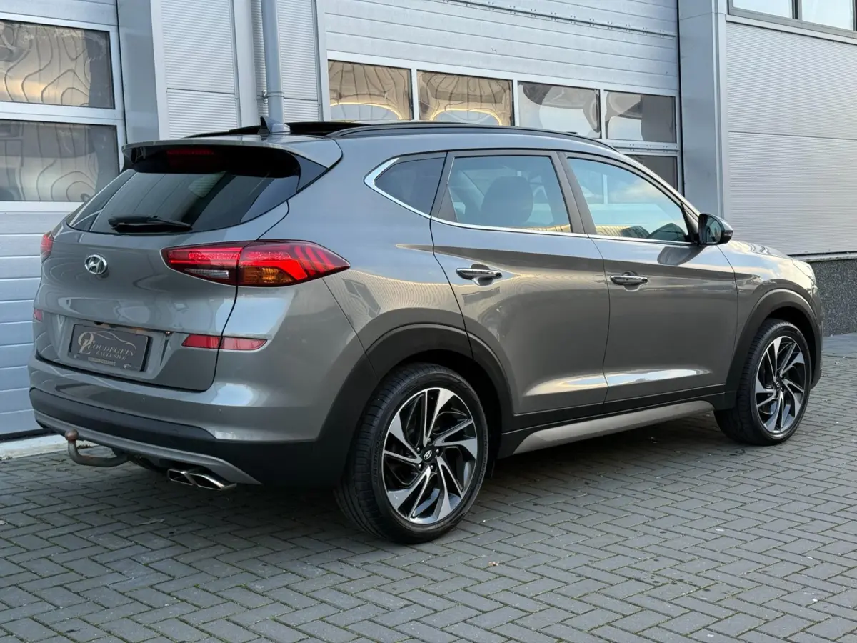 1.6 T-GDI Premium Plus / TREKHAAK / CARPLAY / PANO / 360 CAMERA / DODEHOEK / STOELVERKOELING + VERW / ELEK STOELEN