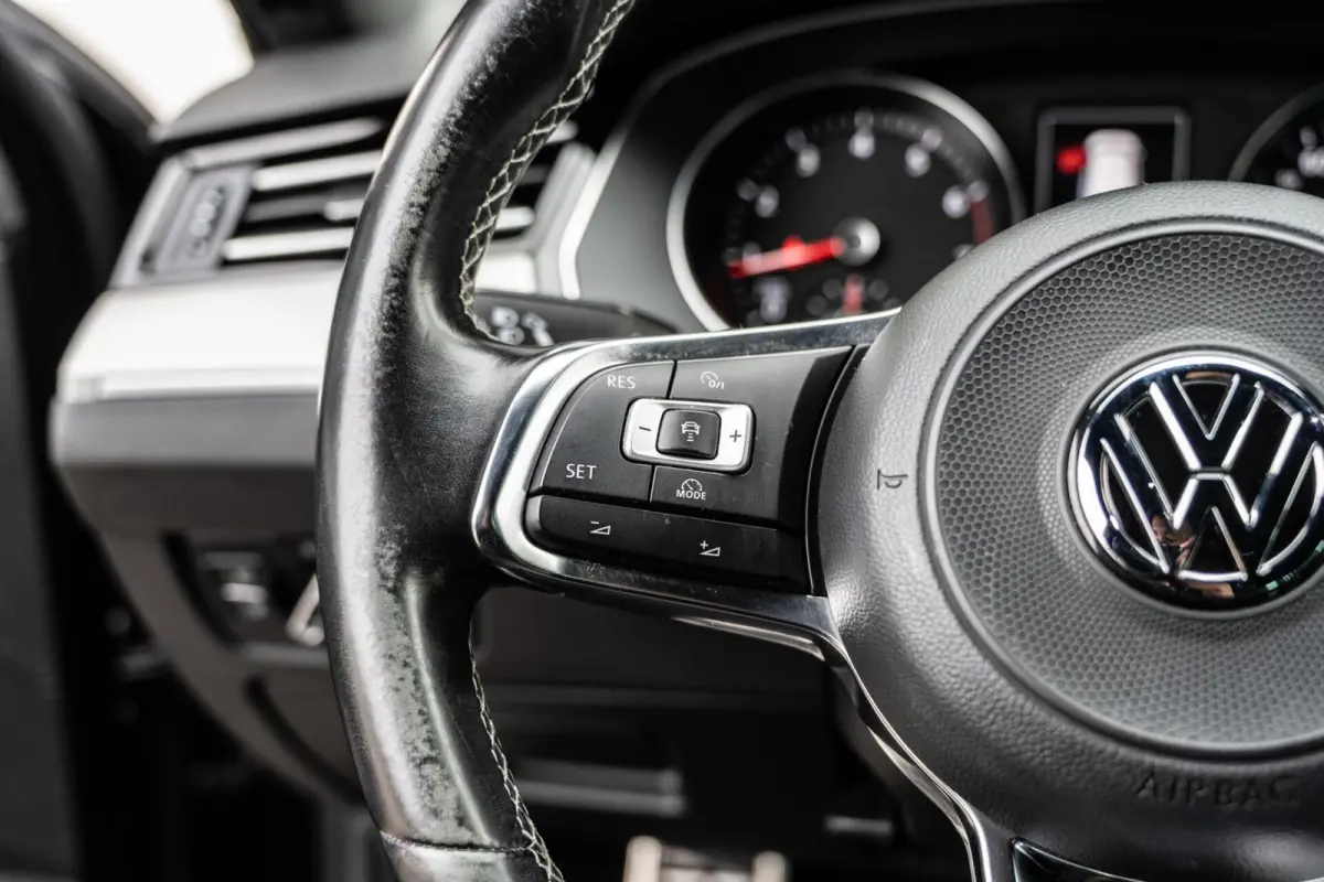 1.8 TSI R Line Leder|Massage|VOL!