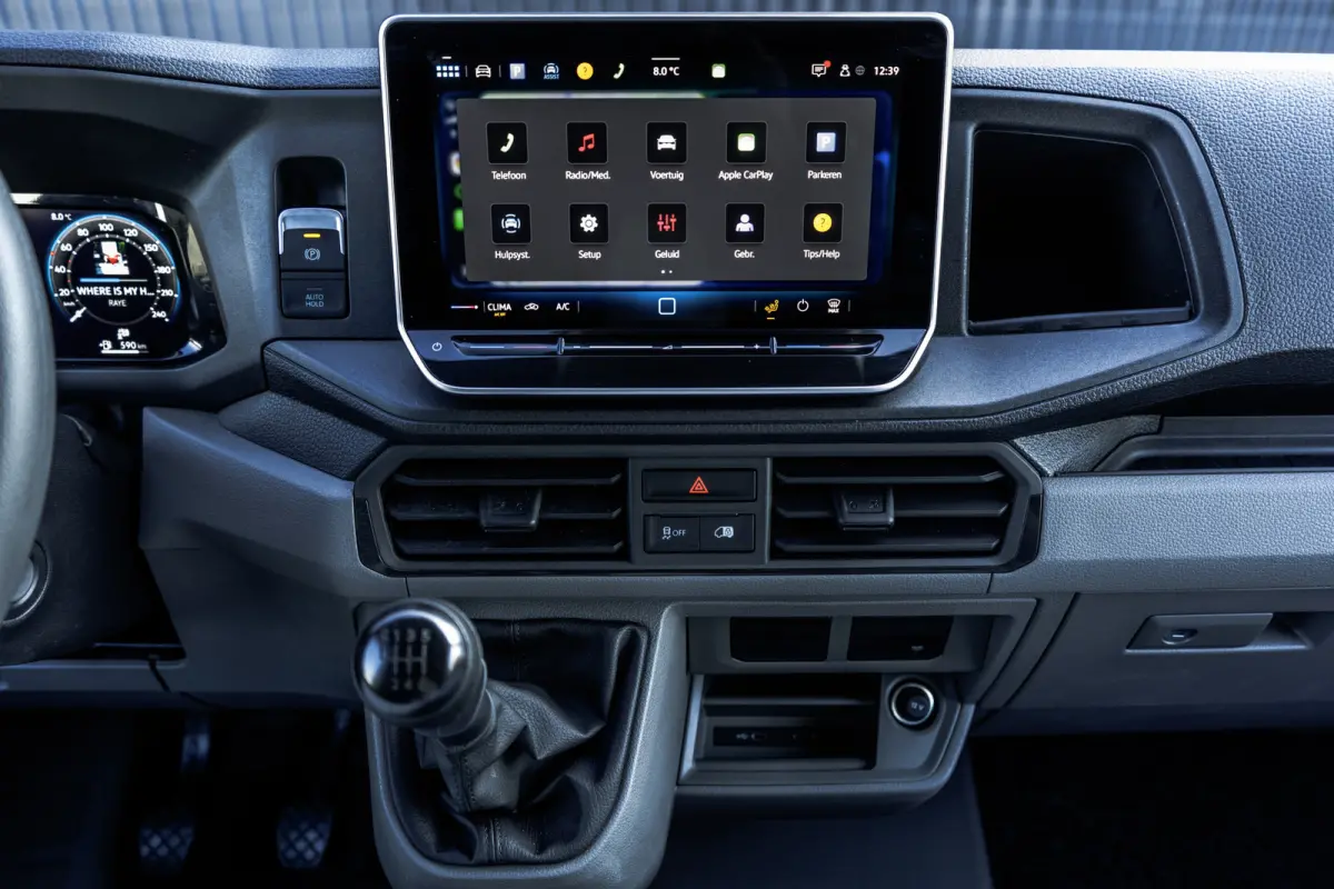 2.0 TDI L3H3 Trendline | Facelift | 140PK | Carplay | Navi | Cruise | Airco | Trekhaak
