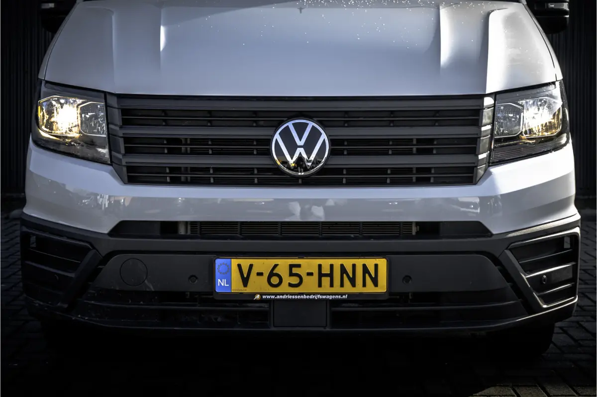2.0 TDI L3H3 Trendline | Facelift | 140PK | Carplay | Navi | Cruise | Airco | Trekhaak