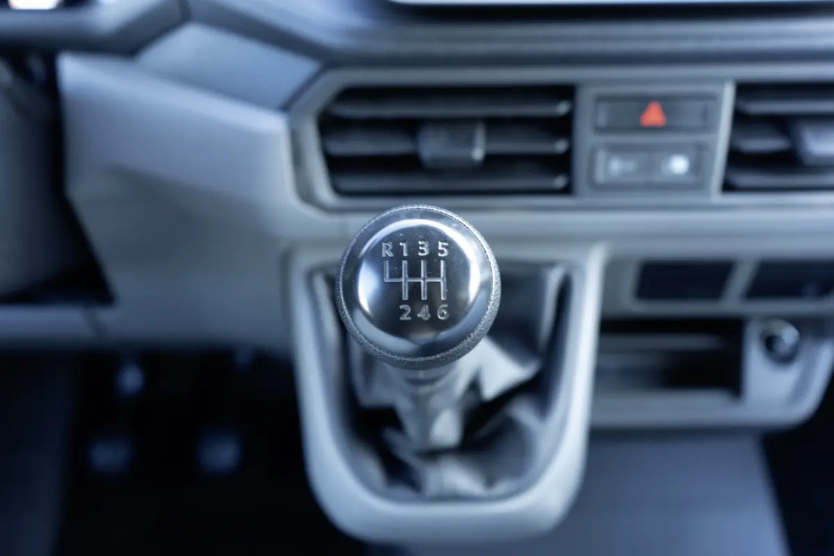 2.0 TDI L3H3 Trendline | Facelift | 140PK | Carplay | Navi | Cruise | Airco | Trekhaak