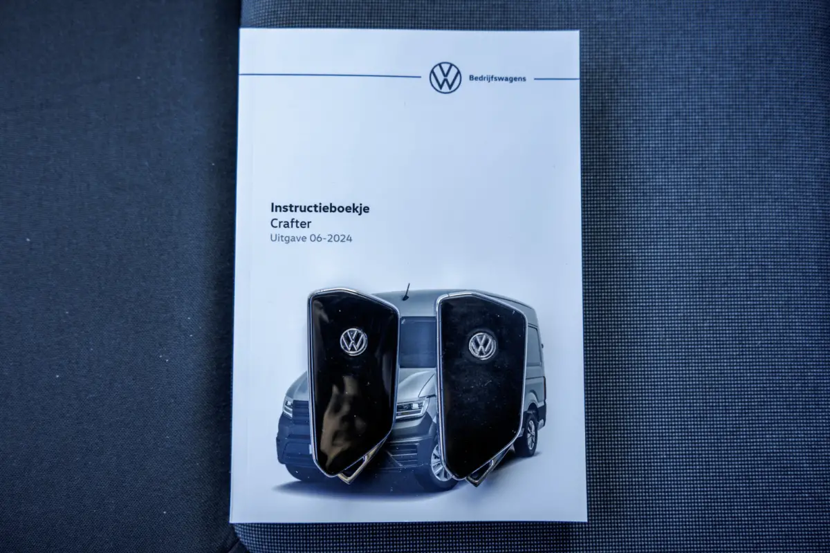 2.0 TDI L3H3 Trendline | Facelift | 140PK | Carplay | Navi | Cruise | Airco | Trekhaak