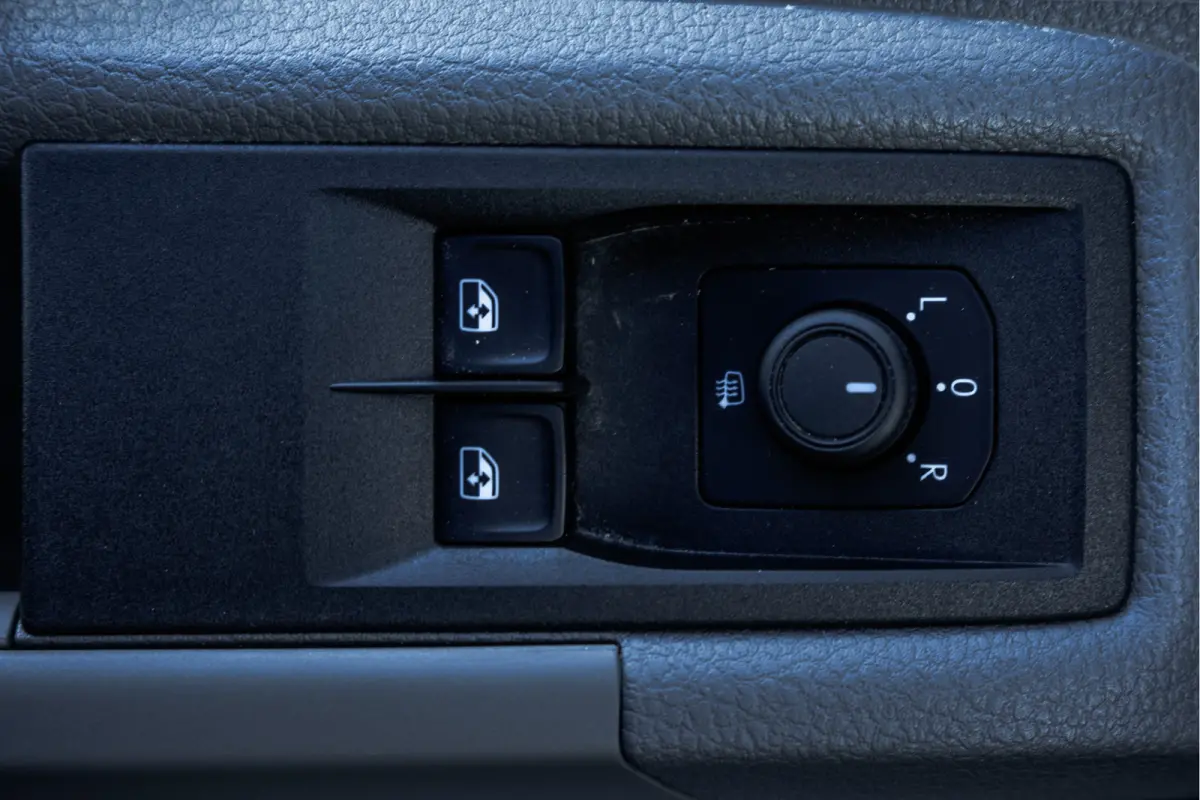 2.0 TDI L3H3 Trendline | Facelift | 140PK | Carplay | Navi | Cruise | Airco | Trekhaak