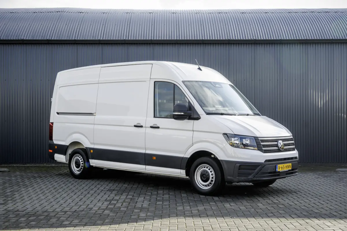 2.0 TDI L3H3 Trendline | Facelift | 140PK | Carplay | Navi | Cruise | Airco | Trekhaak