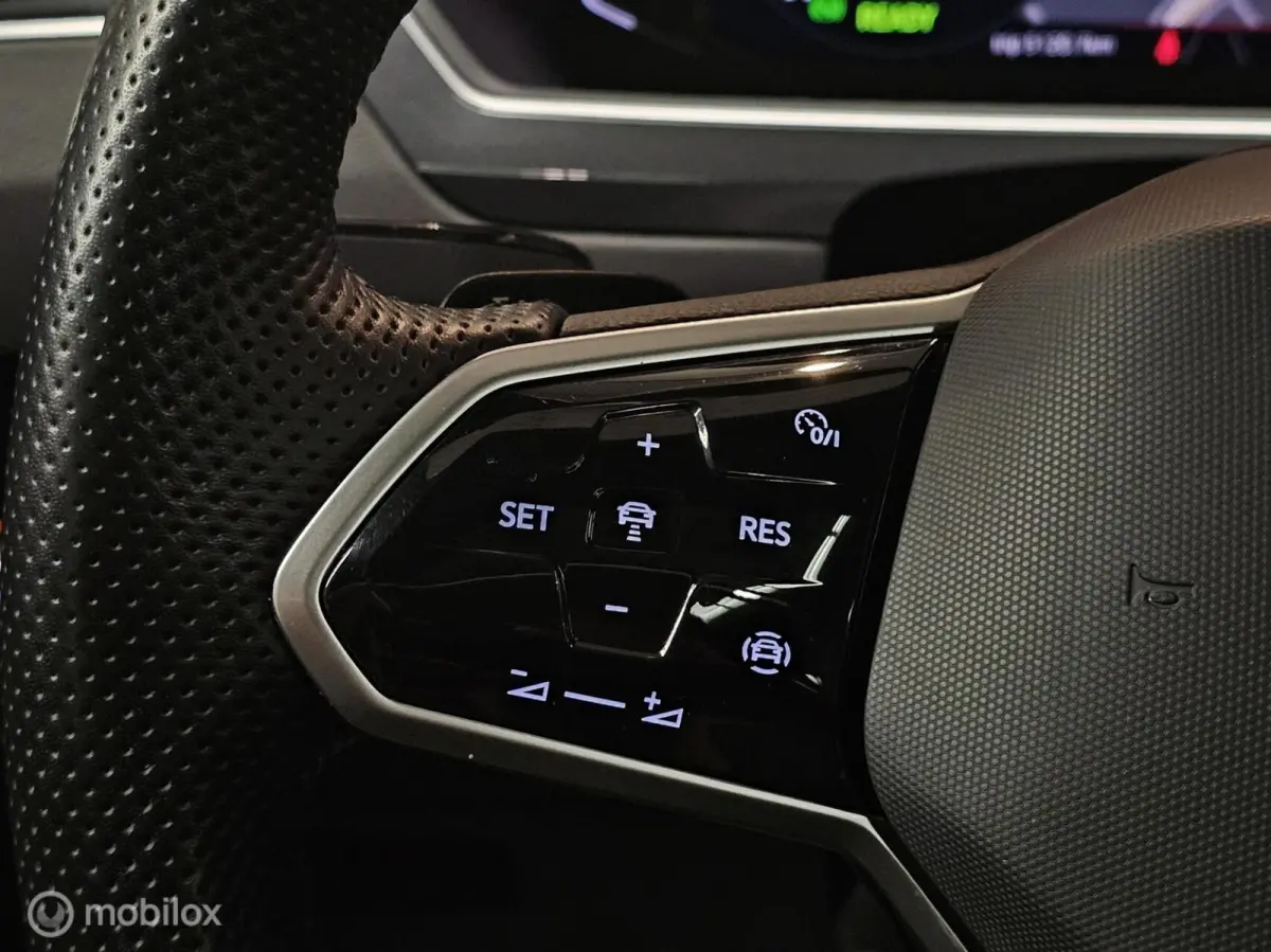 1.4 TSI eHybrid 3x R-Line Panorama/Black style/Trekhaak
