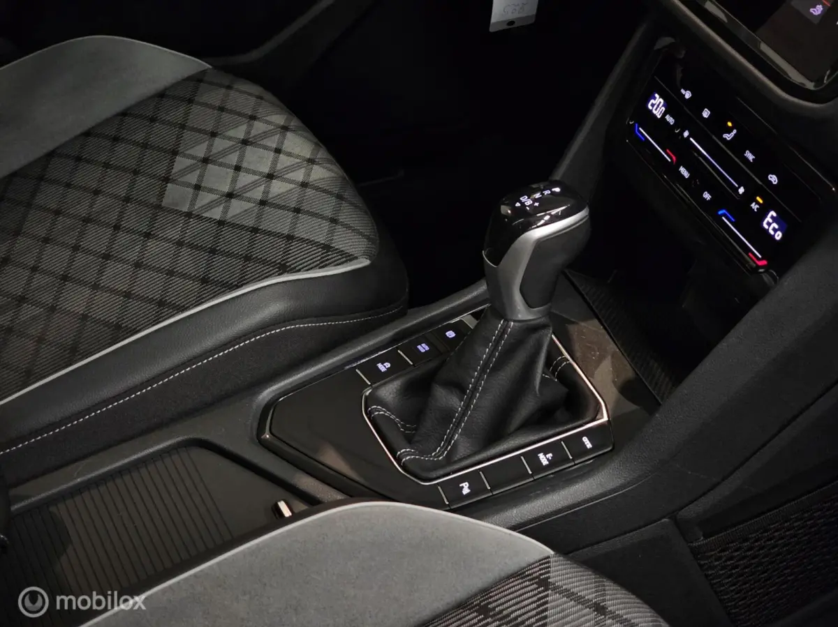 1.4 TSI eHybrid 3x R-Line Panorama/Black style/Trekhaak