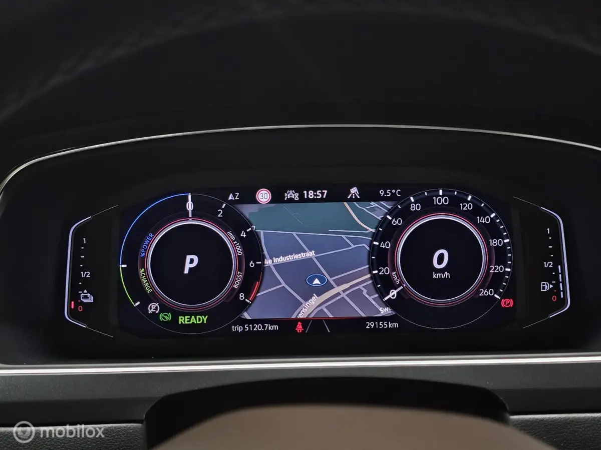 1.4 TSI eHybrid 3x R-Line Panorama/Black style/Trekhaak