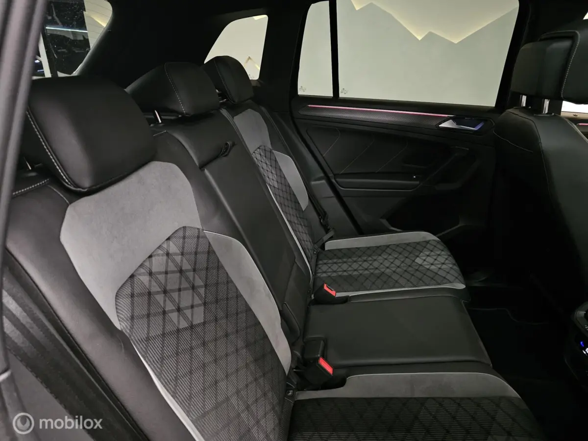 1.4 TSI eHybrid 3x R-Line Panorama/Black style/Trekhaak