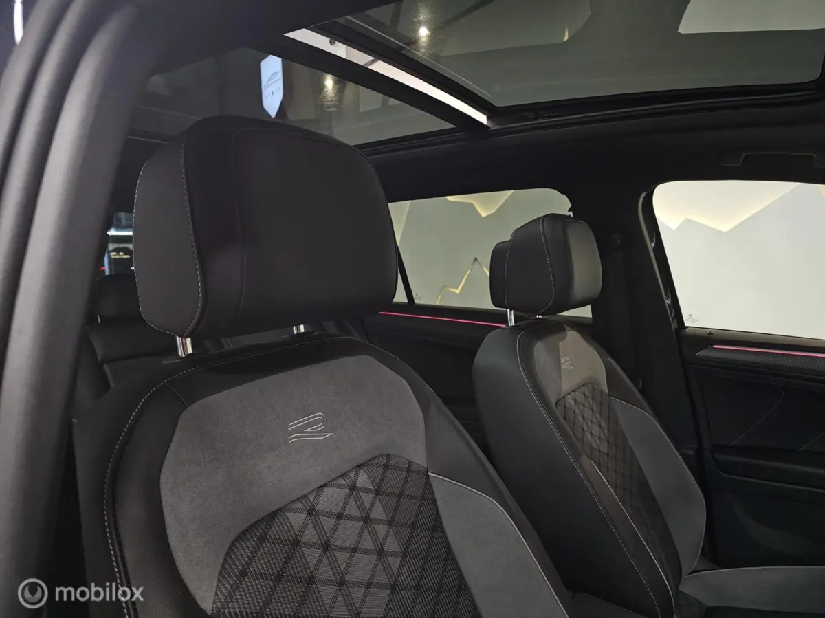 1.4 TSI eHybrid 3x R-Line Panorama/Black style/Trekhaak