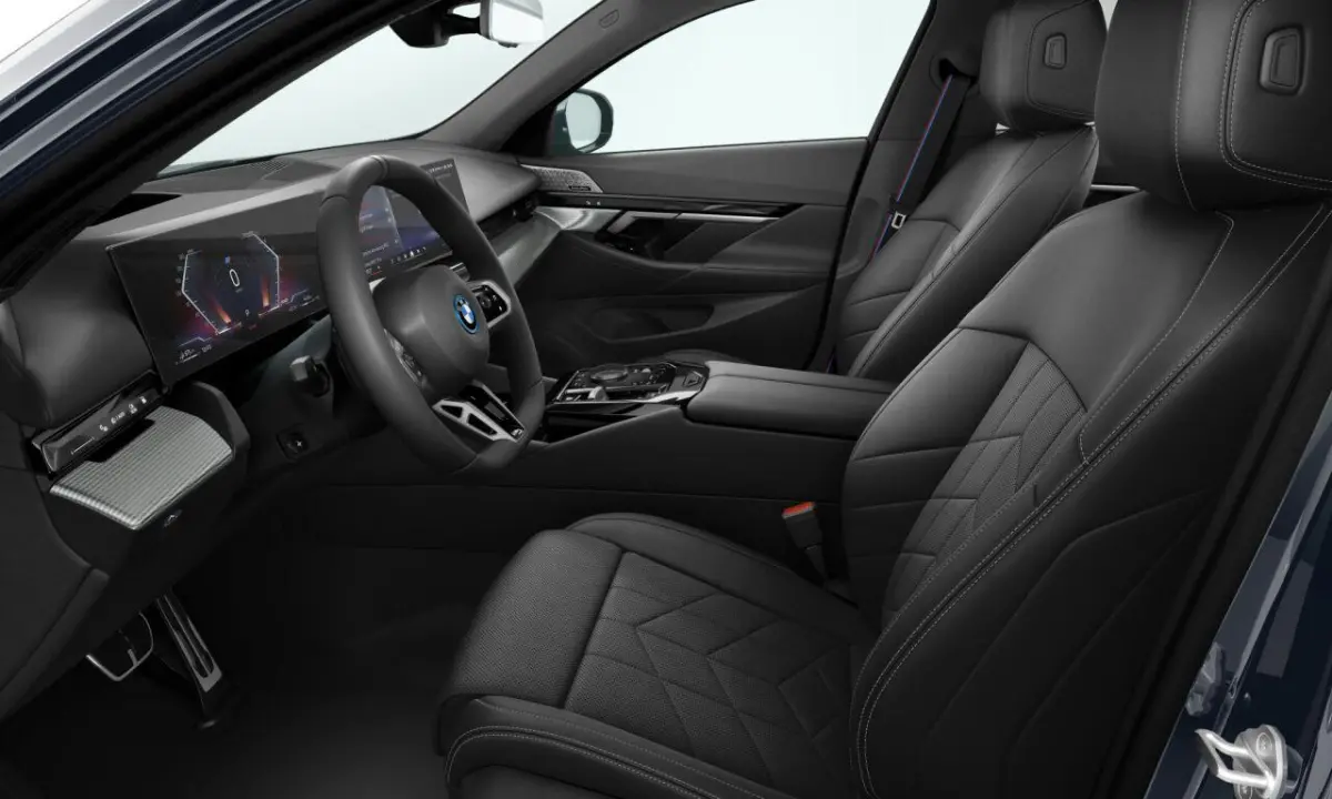 530e M Sport Edition High Executive | SoH 100% | M Sportpakket Pro | Innovation Pack | Travel Pack | Comfort Pack | Trekhaak | Panoramadak | Harman Kardon