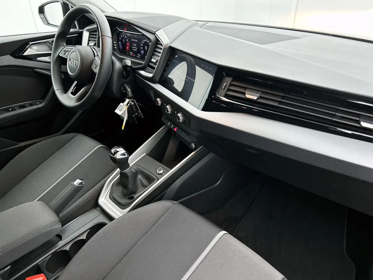 25 TFSI Pro Line 95 PK | Apple Carplay | Android Auto | Cruise Control | Airco | Lichtmetalen velgen |