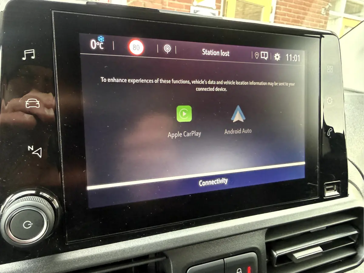 1.5D L1H1 Edition + Schufdeur L+R, Navi, App Connect