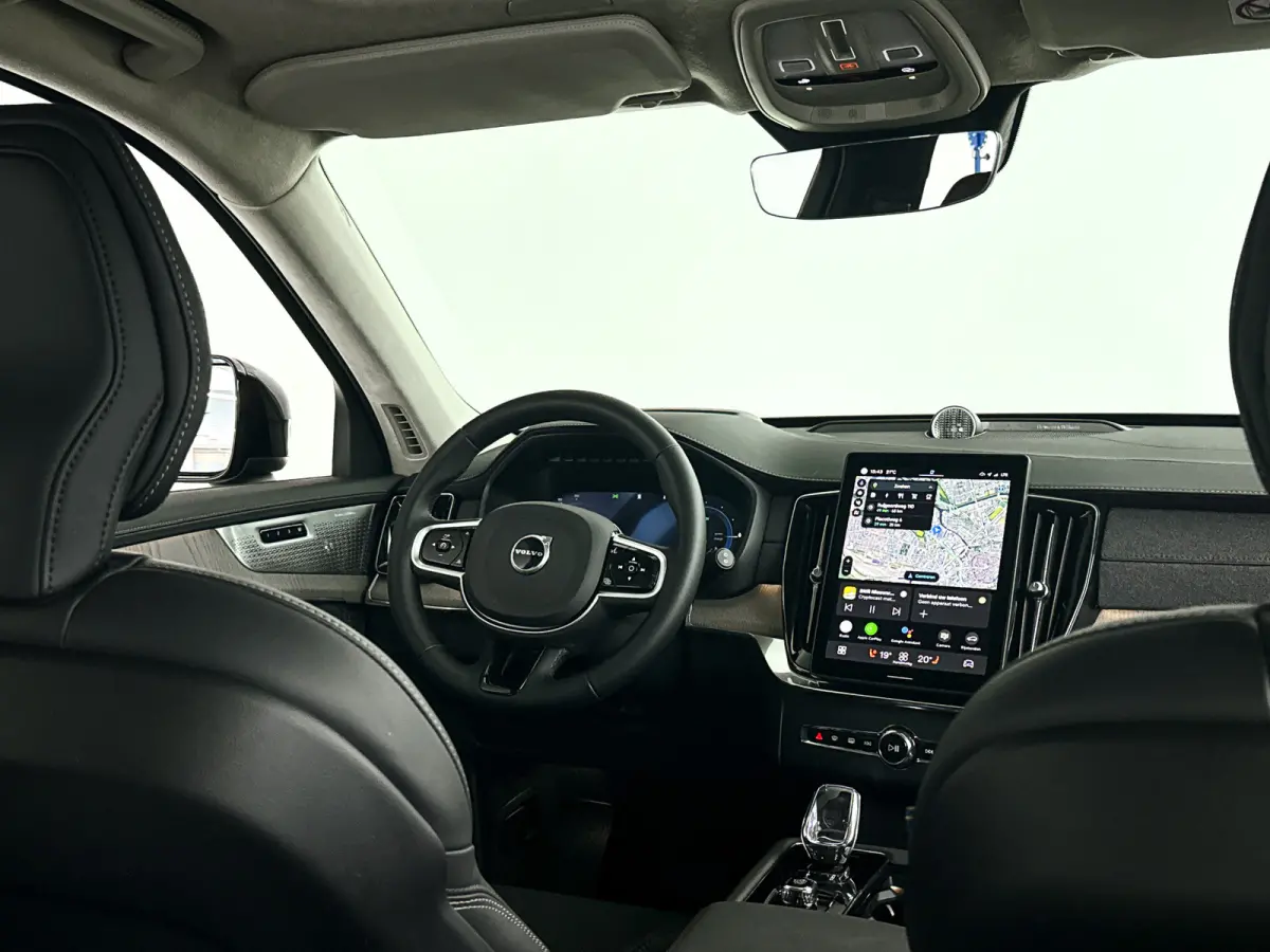 T8 Plug-in hybrid AWD Ultra Dark | Panoramadak | Luchtvering | 360º camera | Head- Up display | Bowers & Wilkins | Stoelventilatie | Trekhaak