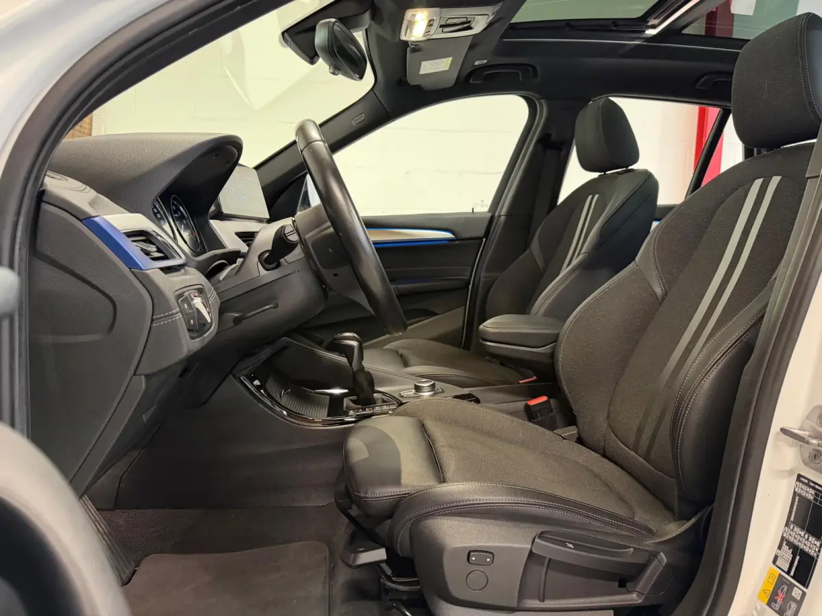 XDrive25e High Exec. M-Sport - Panorama - HuD - Camera - Keyless
