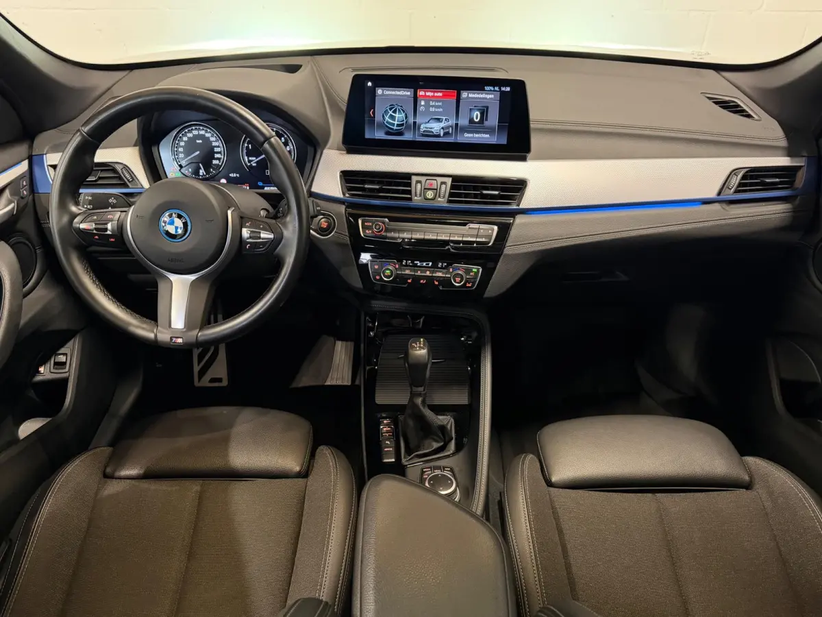 XDrive25e High Exec. M-Sport - Panorama - HuD - Camera - Keyless