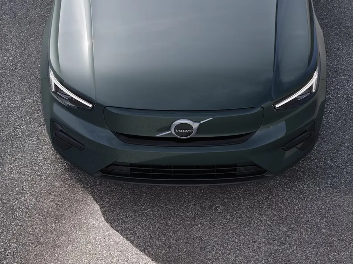 Single Motor Extended Range Ultra Europa 82 kWh