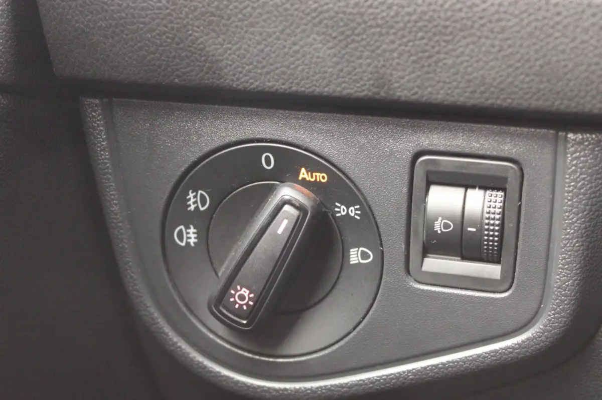1.0 TSI Comfortline Business Carplay AdaptiveCruise NwModel