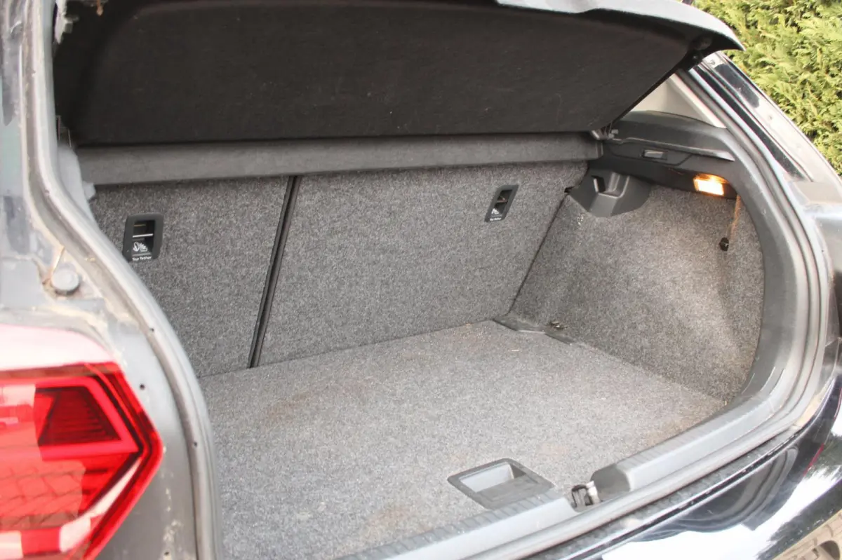 1.0 TSI Comfortline Business Carplay AdaptiveCruise NwModel