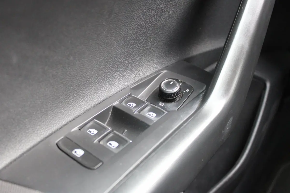 1.0 TSI Comfortline Business Carplay AdaptiveCruise NwModel