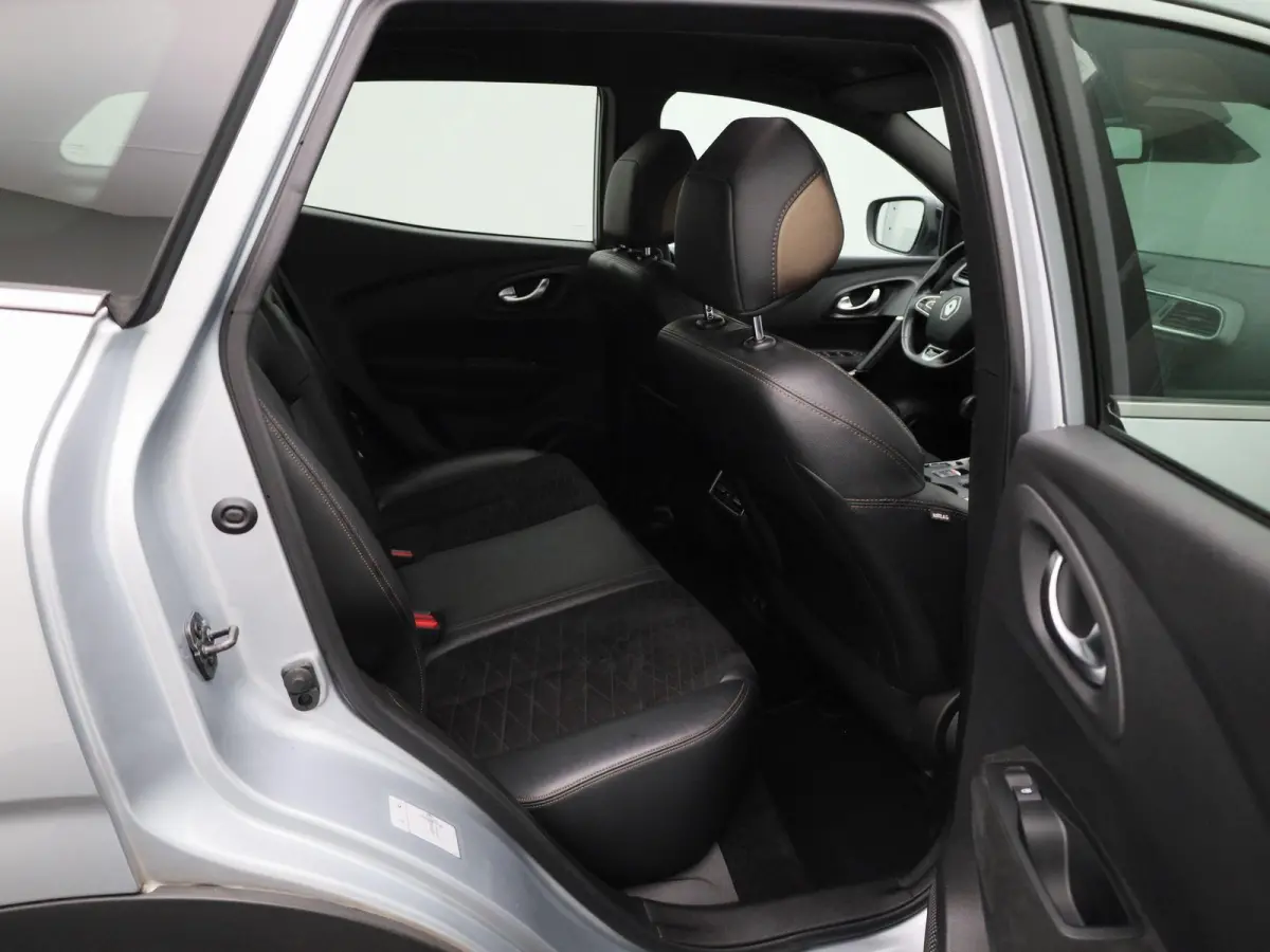 1.3 TCe Black Edition | ACHTERUITRIJCAMERA | APPLE CARPLAY - ANDROID AUTO | STOELVERWARMING | CLIMATE CONTROL | CRUISE CONTROL |
