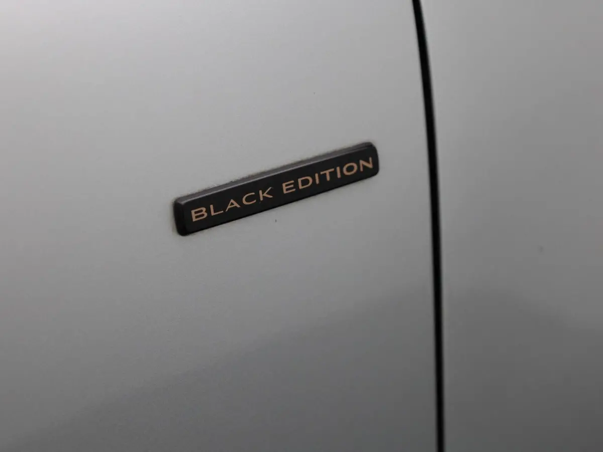 1.3 TCe Black Edition | ACHTERUITRIJCAMERA | APPLE CARPLAY - ANDROID AUTO | STOELVERWARMING | CLIMATE CONTROL | CRUISE CONTROL |