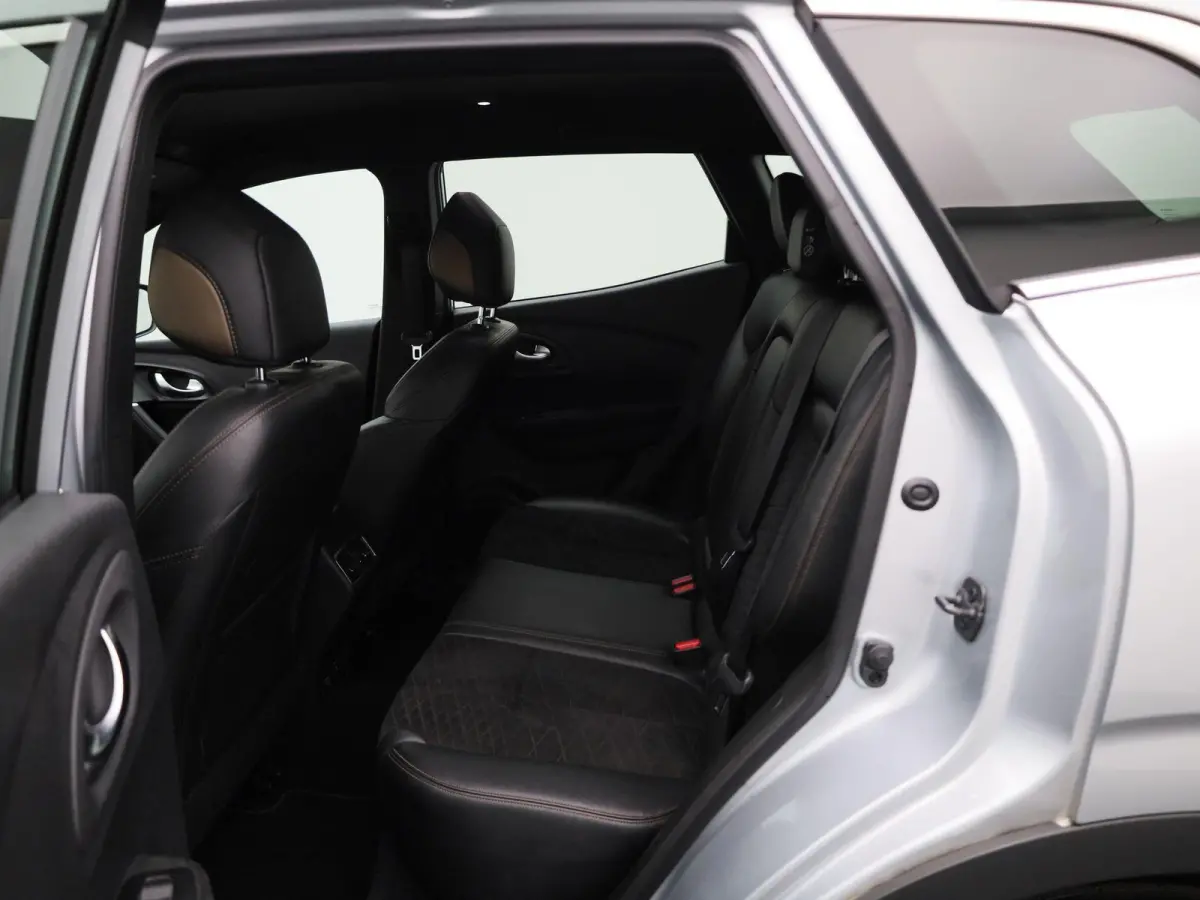 1.3 TCe Black Edition | ACHTERUITRIJCAMERA | APPLE CARPLAY - ANDROID AUTO | STOELVERWARMING | CLIMATE CONTROL | CRUISE CONTROL |