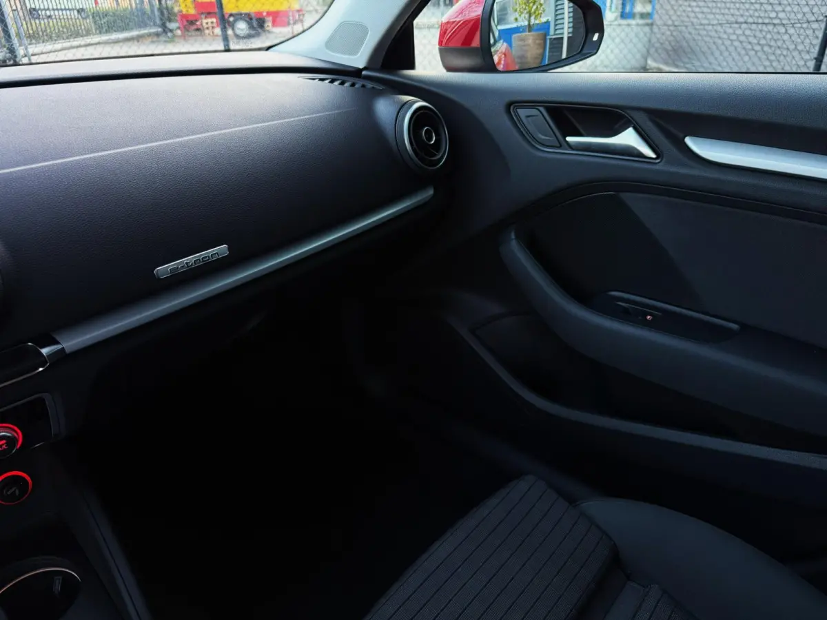 1.4 e-tron PHEV Pro Line plus 150PK|Origineel NL|Navi|Kantel/Schuifdak|LED|AUT|Lane Assist|Sportstoelen|Cruise|