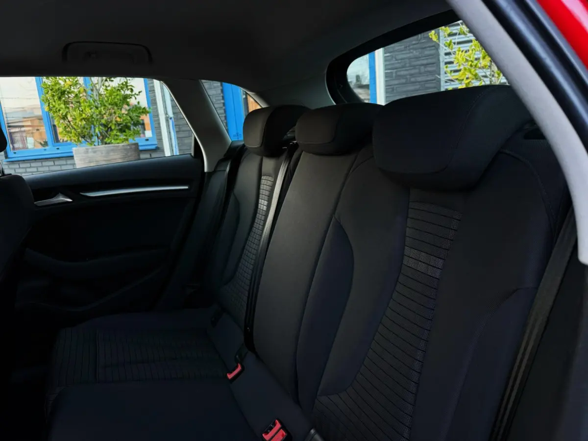 1.4 e-tron PHEV Pro Line plus 150PK|Origineel NL|Navi|Kantel/Schuifdak|LED|AUT|Lane Assist|Sportstoelen|Cruise|