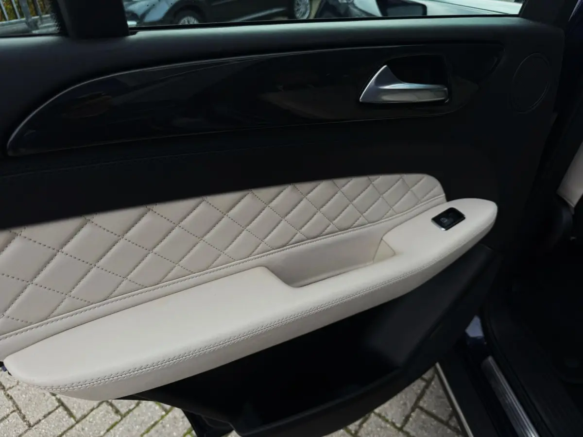 500 e 4MATIC 333PK|Navi|Full Led|AUT|Designo interieur|360Camera|Pano|Alcantara|Adaptive|TV,s|StoelVK|PDC