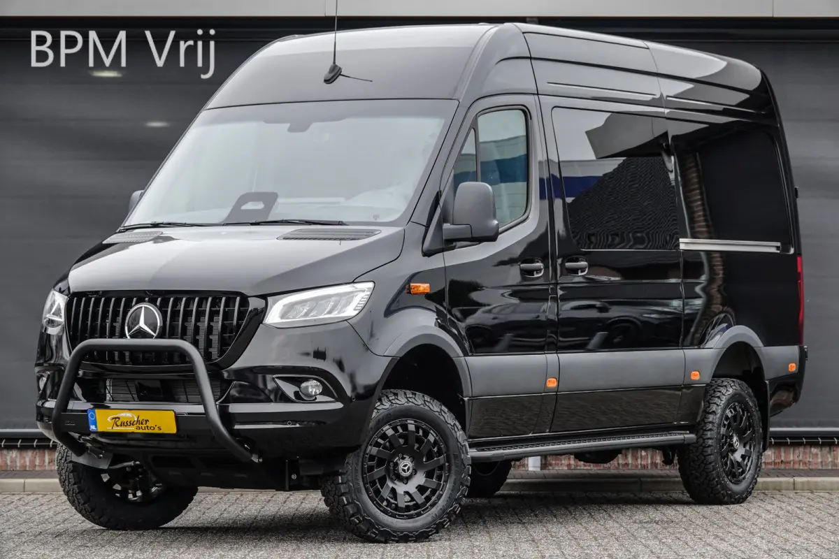 4x4 319Cdi 190Pk 9G-tronic | L2H2 | Dubbele Cabine | 2x Schuifdeur | 4WD | AWD | Bullbar | Treeplanken | 18'' All Terrain | Obsidian Black